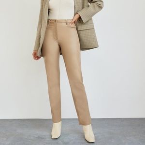 Aritzia Melina Pant in Sand Bluff (Size 4)